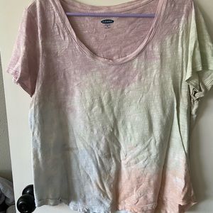 XL Old Navy tie-dye T-shirt
